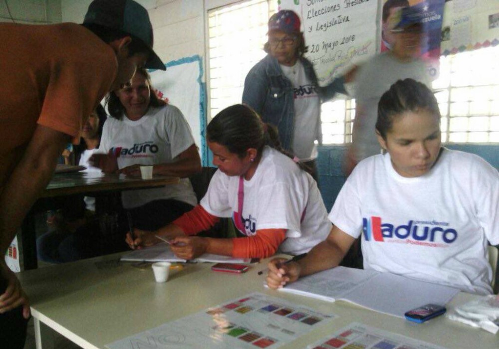 En Venezuela realizan un simulacro electoral antes de las presidenciales