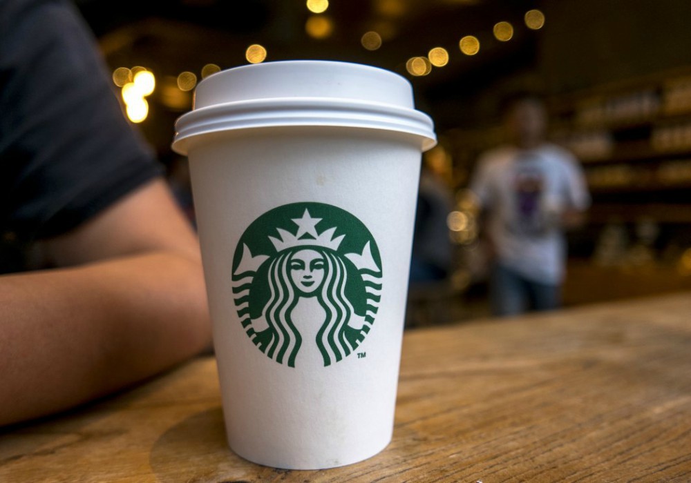 Starbucks cerrará sus puertas para enseñarle atención al cliente a sus empleados