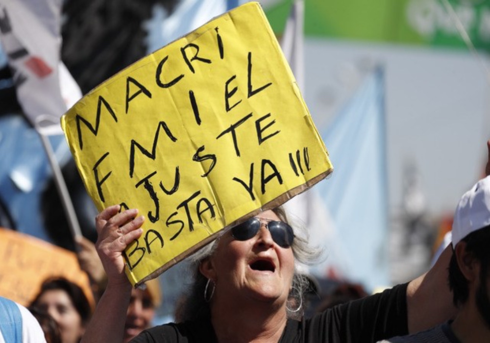 Protestan argentinos desempleados en Buenos Aires