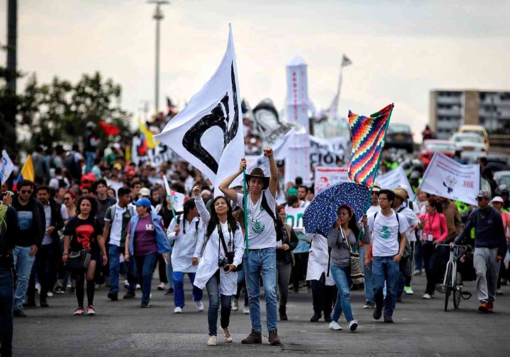 Convocan universitarios a marcha nacional en Colombia